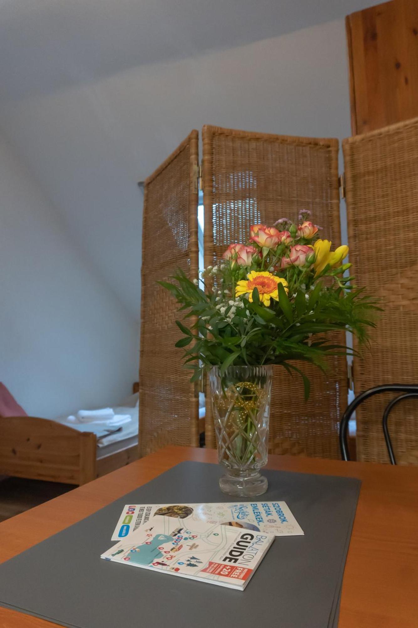 Apartament Rent A Scooter Vendeghaz Zamárdi Zewnętrze zdjęcie
