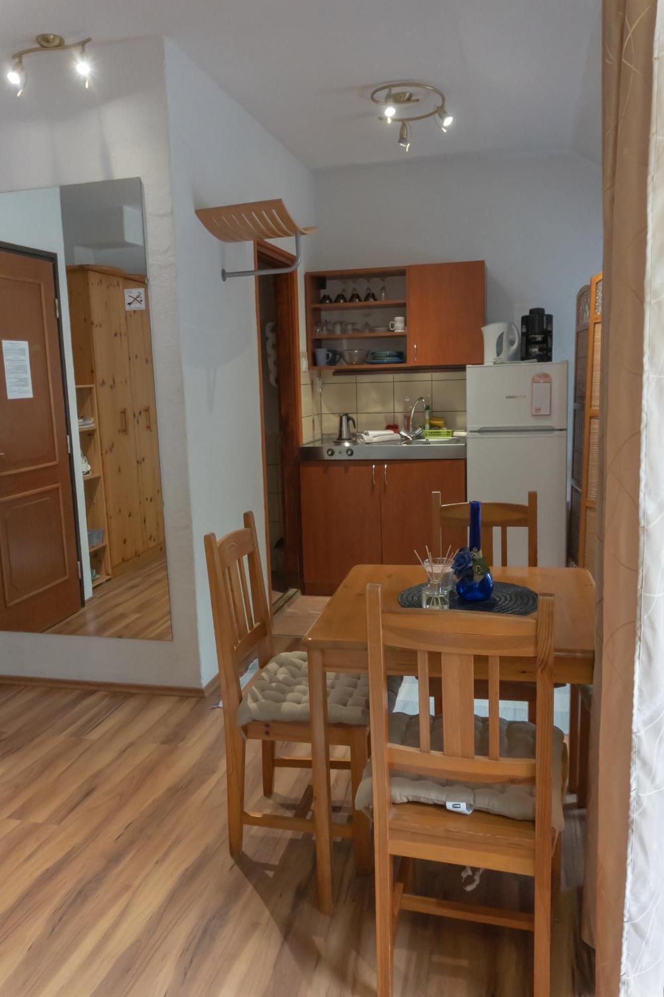Apartament Rent A Scooter Vendeghaz Zamárdi Zewnętrze zdjęcie